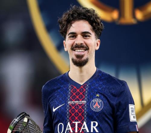 克萊重返大,通中心心情,舒畅,皇冠体育app下载,皇冠体育官网,澳门皇冠体育,bet皇冠体育在线